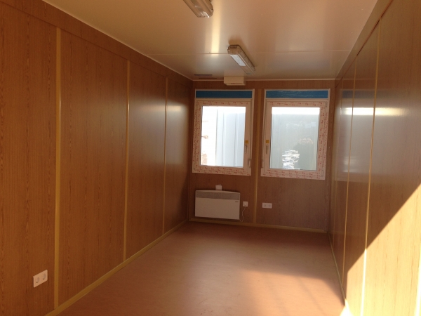 Containex standard soojak 2.4 x 6m, helehall RAL 9002 / interjöör tamm