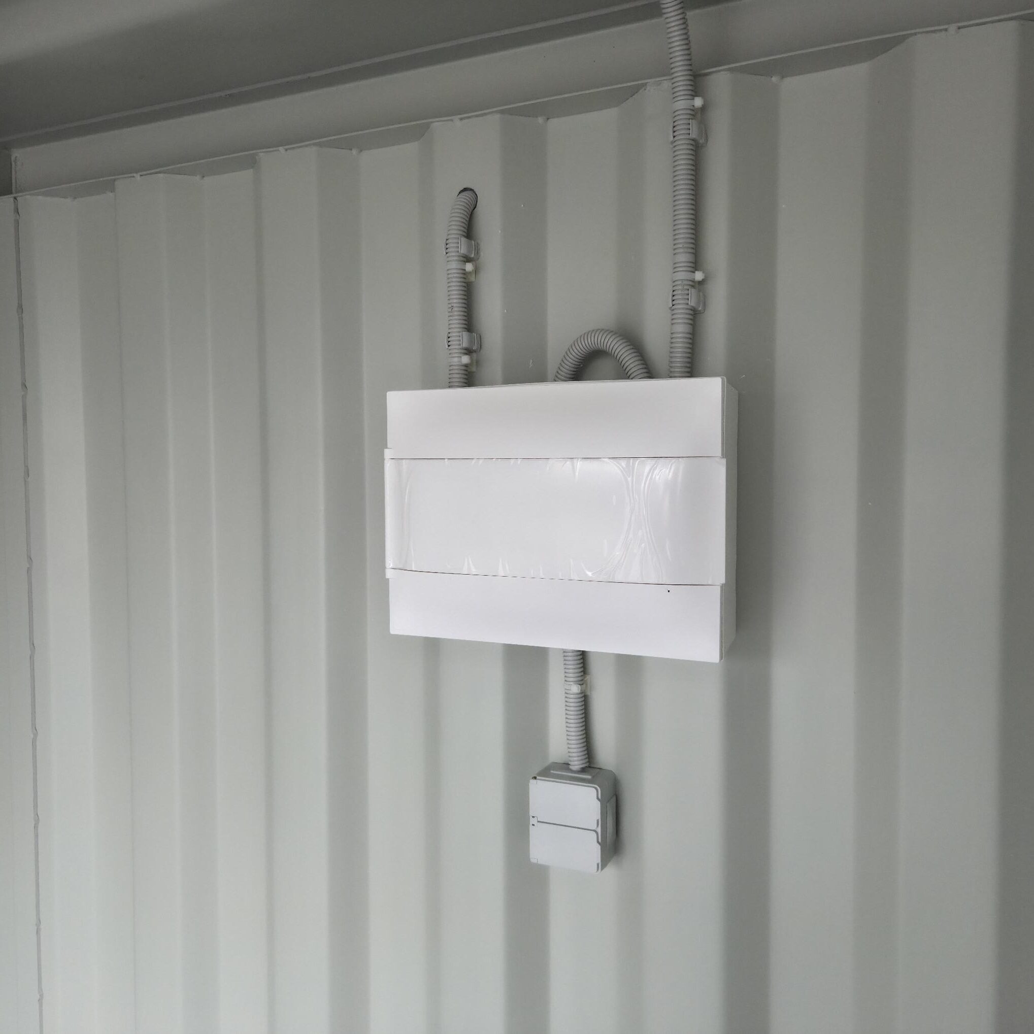 Laokonteiner 8´ ne 2.2 x 2.4m + elektrilahendus